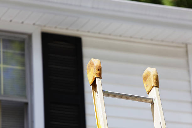 How To Choose The Right Materials for Your Siding Installation in 'River Bend, NC